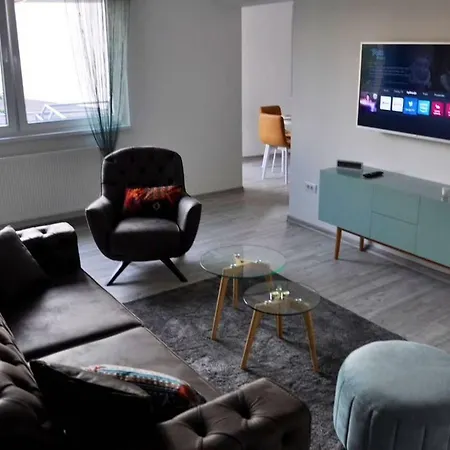 Completely Remodeled In City Center *