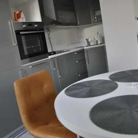 Completely Remodeled In City Center