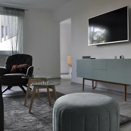 Completely Remodeled In City Center