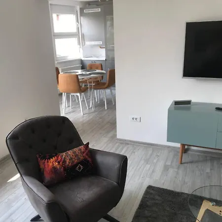 Daire Completely Remodeled In City Center